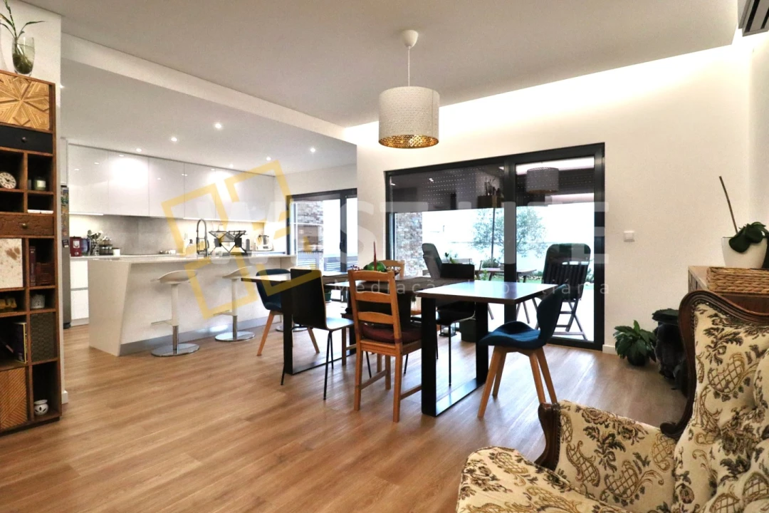 Moradia T4 para Venda em Ericeira Foto 7