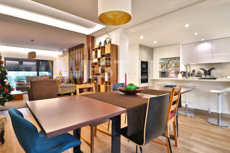 Moradia T4 para Venda em Ericeira Foto 8