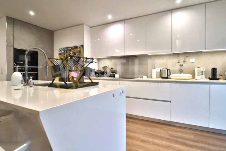 Moradia T4 para Venda em Ericeira Foto 9