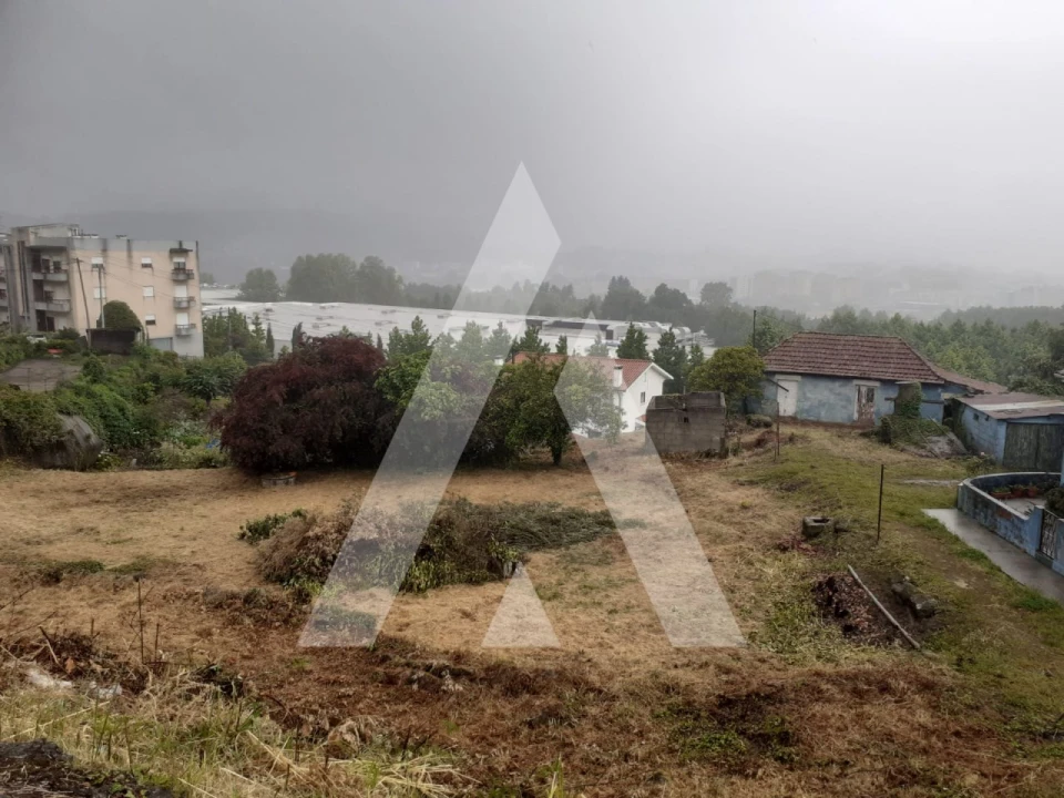 Moradia T3 para Venda em Guilhufe e Urrô Foto 9