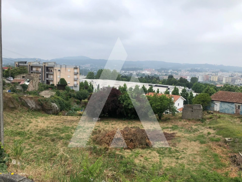 Moradia T3 para Venda em Guilhufe e Urrô Foto 11