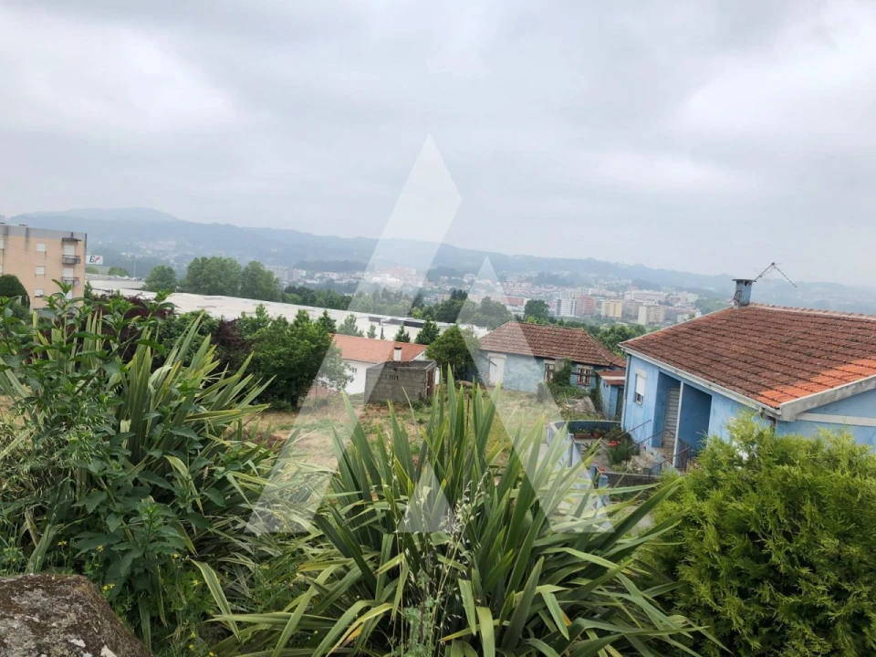 Moradia T3 para Venda em Guilhufe e Urrô Foto 16