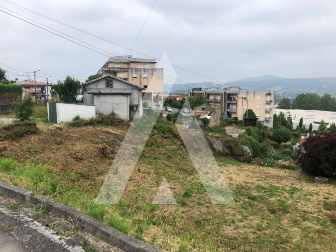 Moradia T3 para Venda em Guilhufe e Urrô Foto 12