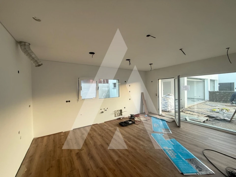 Moradia T4 para Venda em Leiria, Pousos, Barreira e Cortes Foto 9