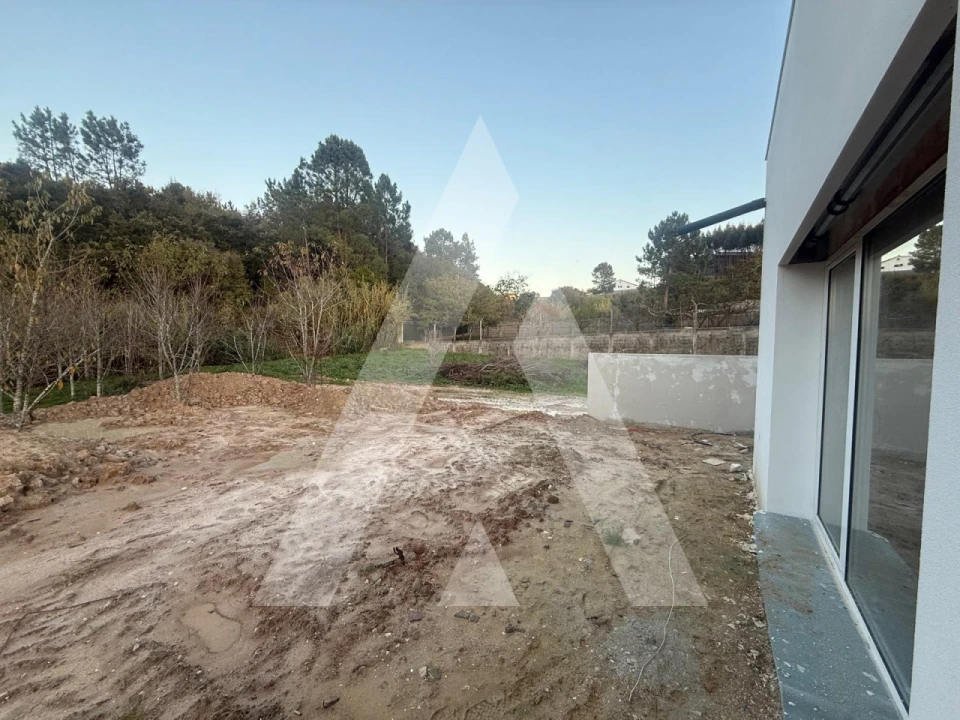 Moradia T4 para Venda em Leiria, Pousos, Barreira e Cortes Foto 47