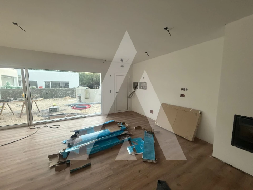 Moradia T4 para Venda em Leiria, Pousos, Barreira e Cortes Foto 59