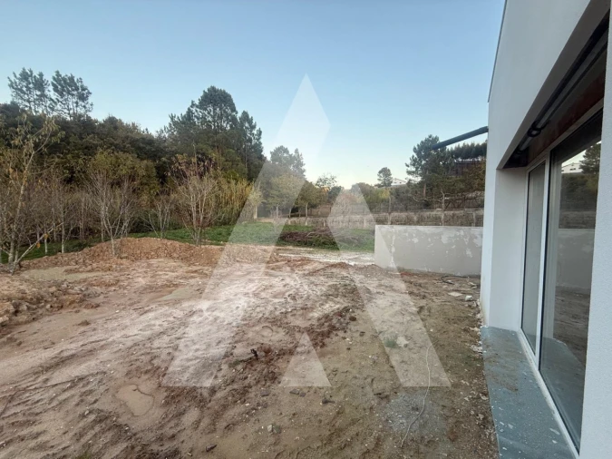 Moradia T4 para Venda em Leiria, Pousos, Barreira e Cortes Foto 46