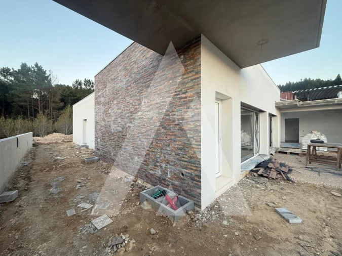 Moradia T4 para Venda em Leiria, Pousos, Barreira e Cortes Foto 73