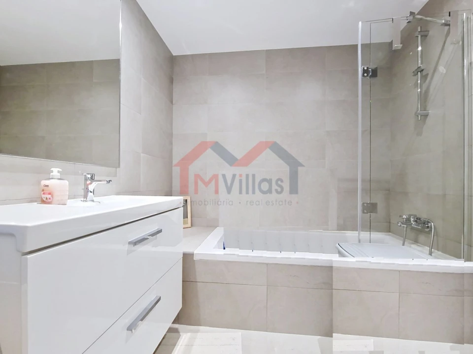 Apartamento T3 para Venda em Albufeira e Olhos de Água Foto 16