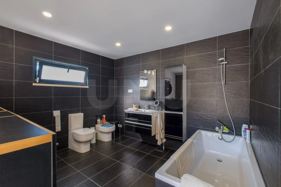 Moradia T4 para Venda em Nadadouro Foto 22