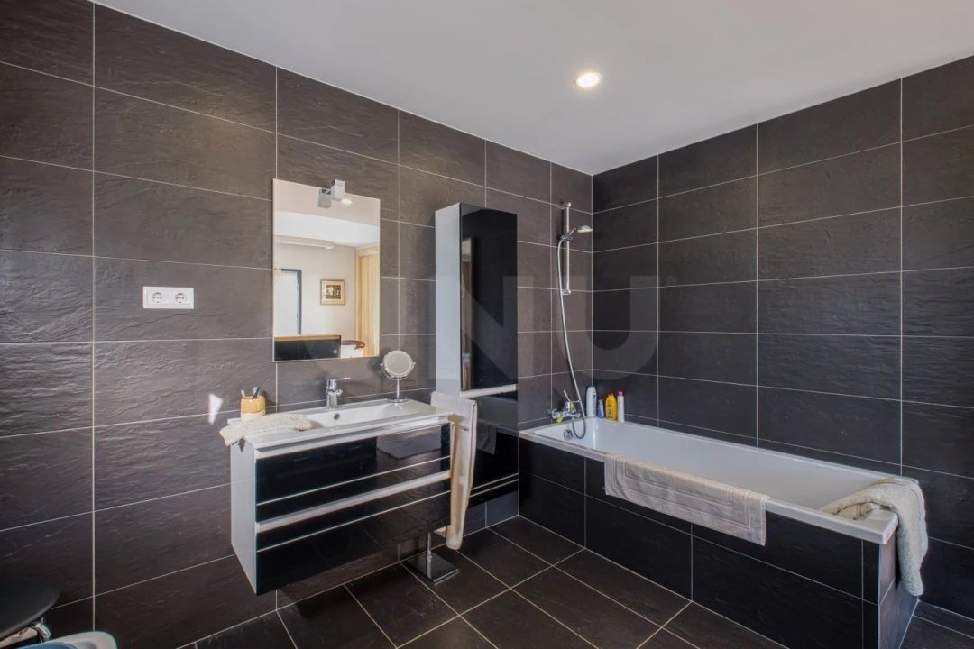 Moradia T4 para Venda em Nadadouro Foto 23