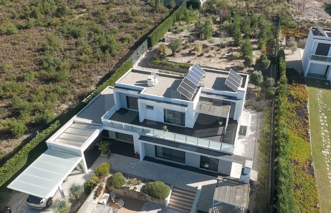 Moradia T4 para Venda em Nadadouro Foto 3