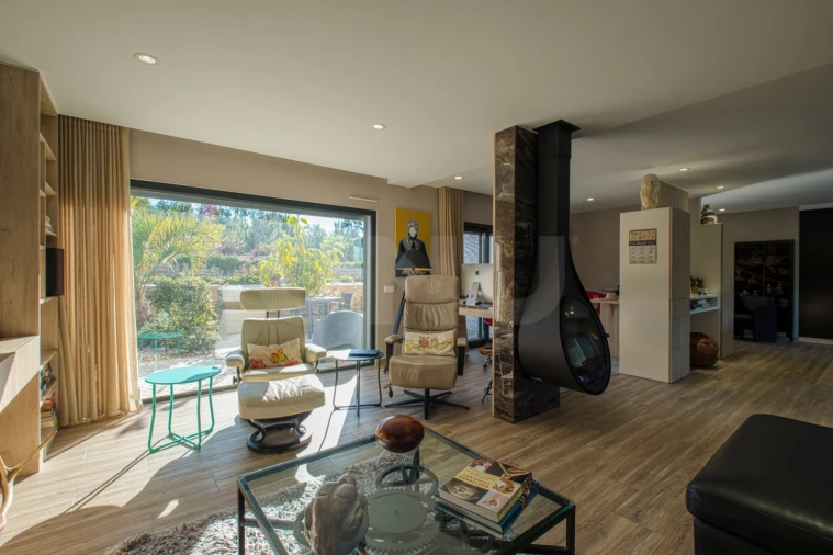 Moradia T4 para Venda em Nadadouro Foto 3