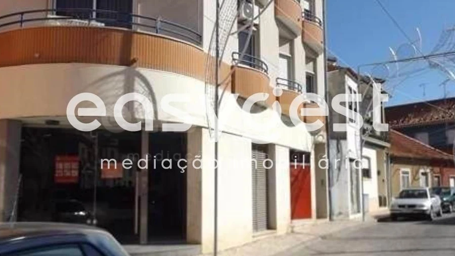 Loja para Venda em Amiais de Baixo