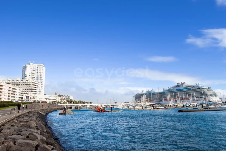 Apartamento T2 para Venda em Ponta Delgada (São Pedro) Foto 1