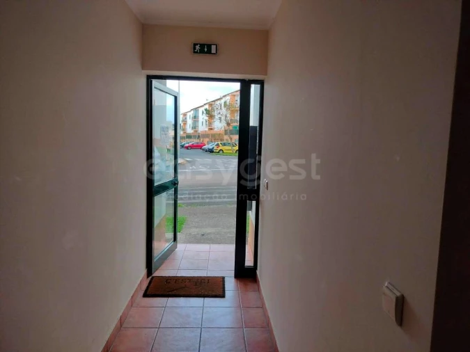 Apartamento T3 para Venda em Praia da Vitoria (Santa Cruz) Foto 4