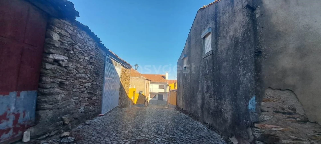 Moradia T3 para Venda em Mogadouro, Valverde, Vale de Porco e Vilar de Rei Foto 6