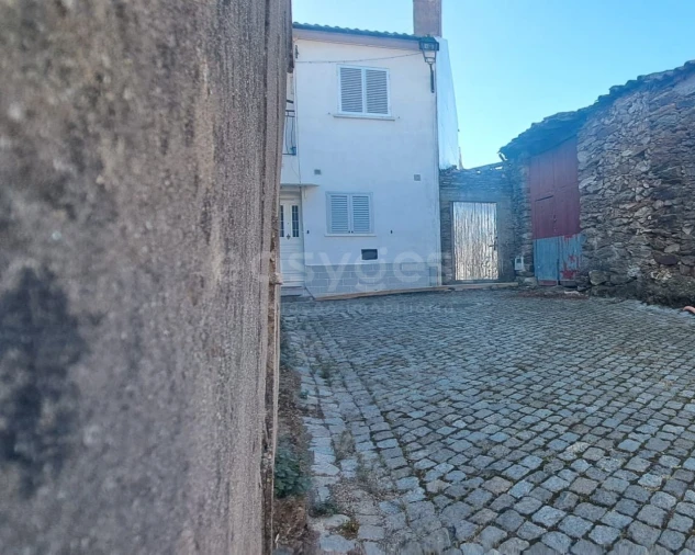 Garagem para Venda em Mogadouro, Valverde, Vale de Porco e Vilar de Rei Foto 4
