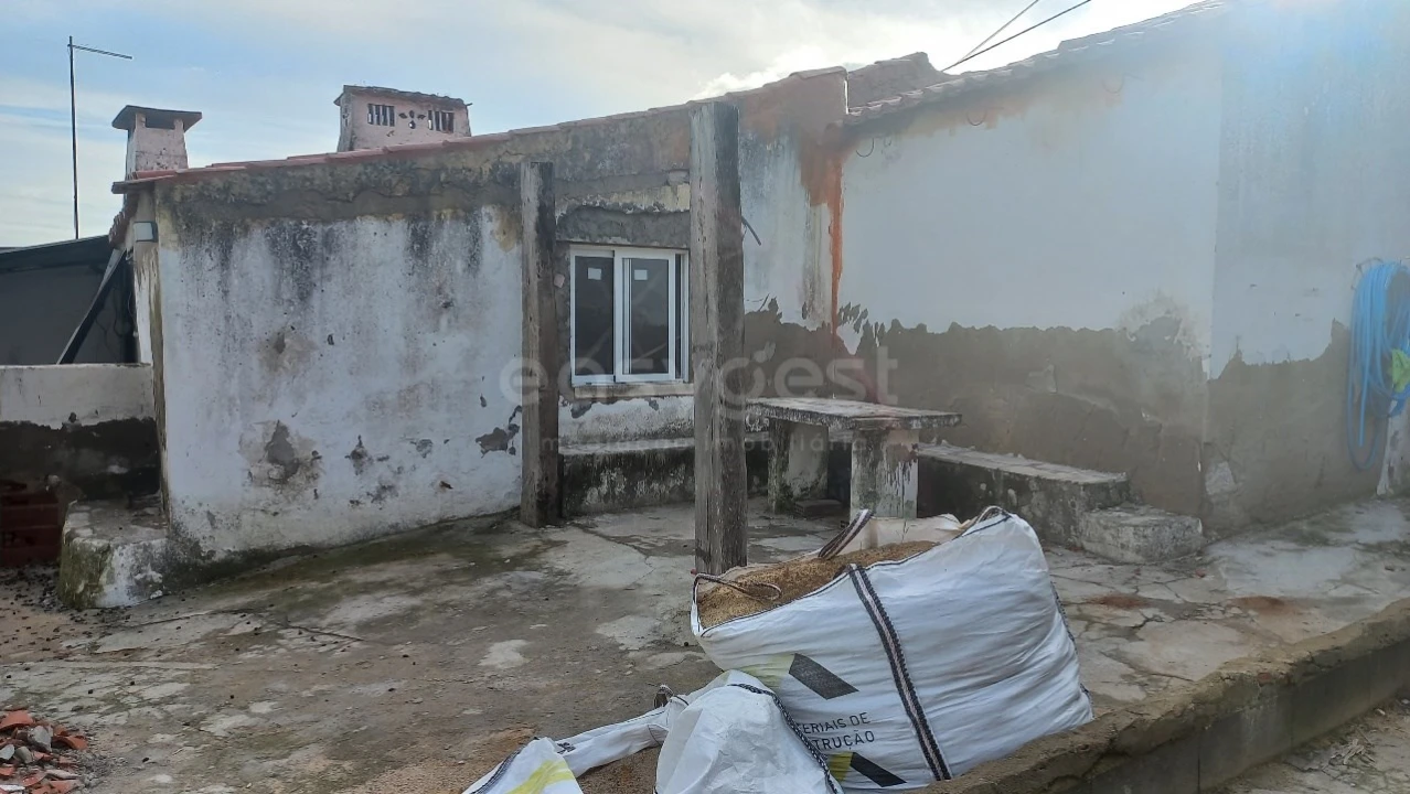 Moradia T2 para Venda em Achete, Azoia de Baixo e Póvoa de Santarém Foto 8