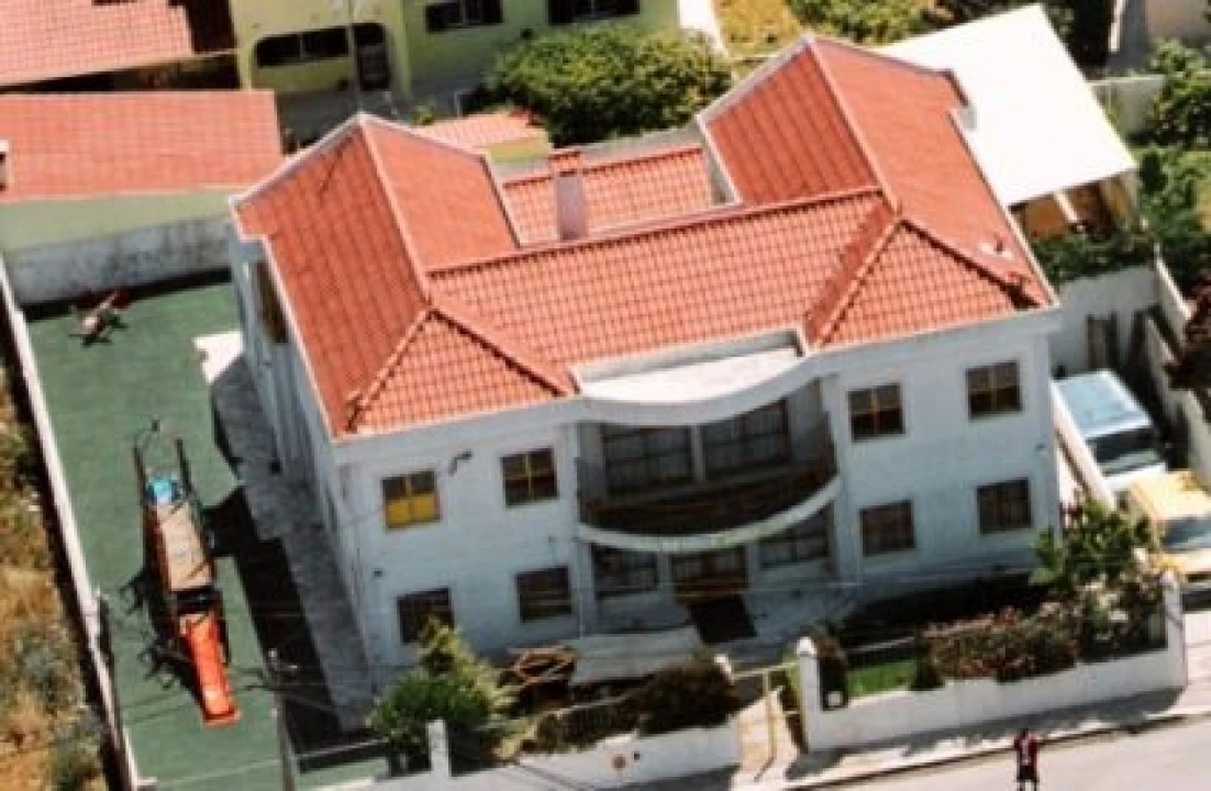 Moradia T8 para Venda em Queluz e Belas Foto 2