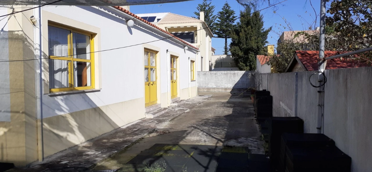 Moradia T8 para Venda em Queluz e Belas Foto 3