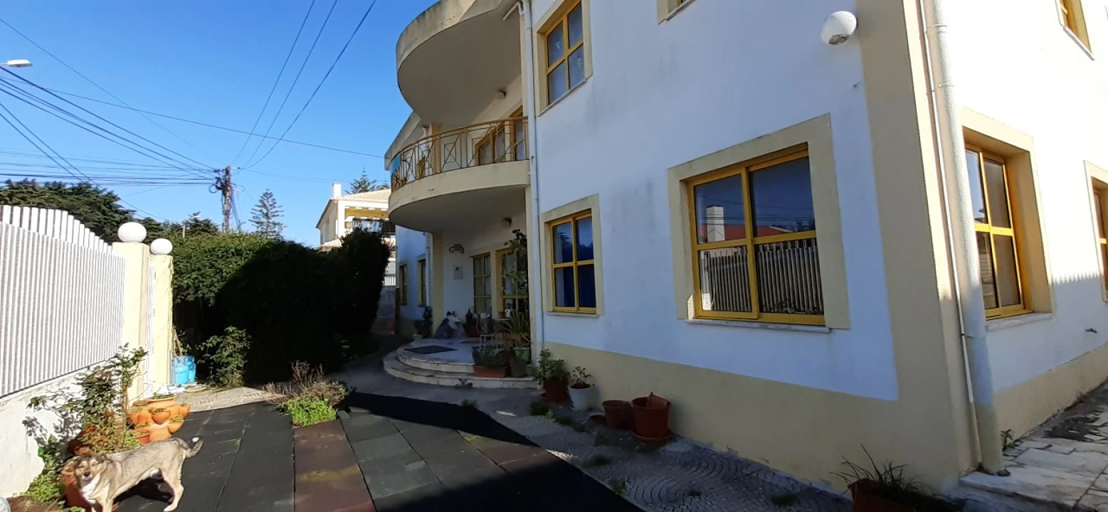 Moradia T8 para Venda em Queluz e Belas Foto 11