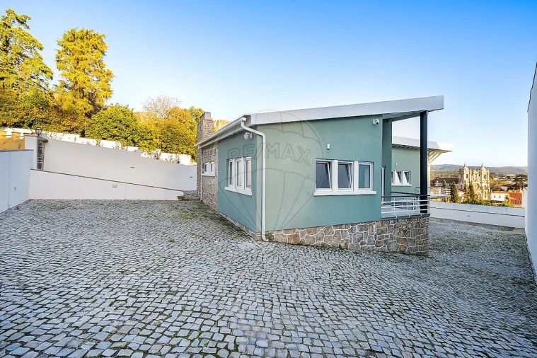 Moradia T4 para Venda em Alcobaça e Vestiaria Foto 36