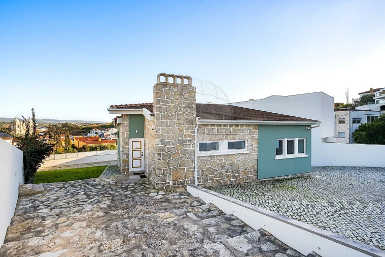 Moradia T4 para Venda em Alcobaça e Vestiaria