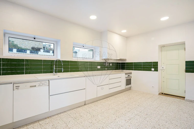 Moradia T4 para Venda em Alcobaça e Vestiaria Foto 7