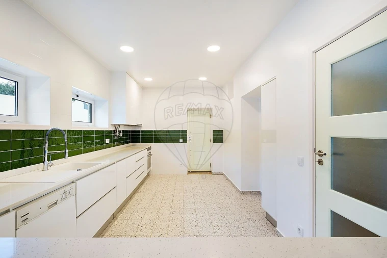 Moradia T4 para Venda em Alcobaça e Vestiaria Foto 8