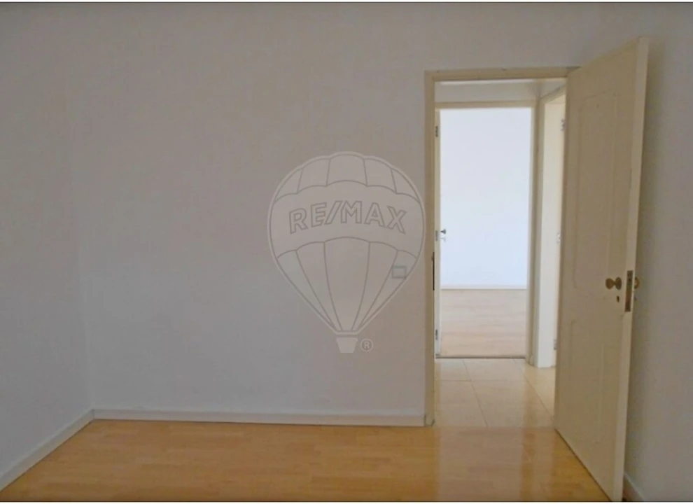 Apartamento T3 para Venda em Mina de Água Foto 5