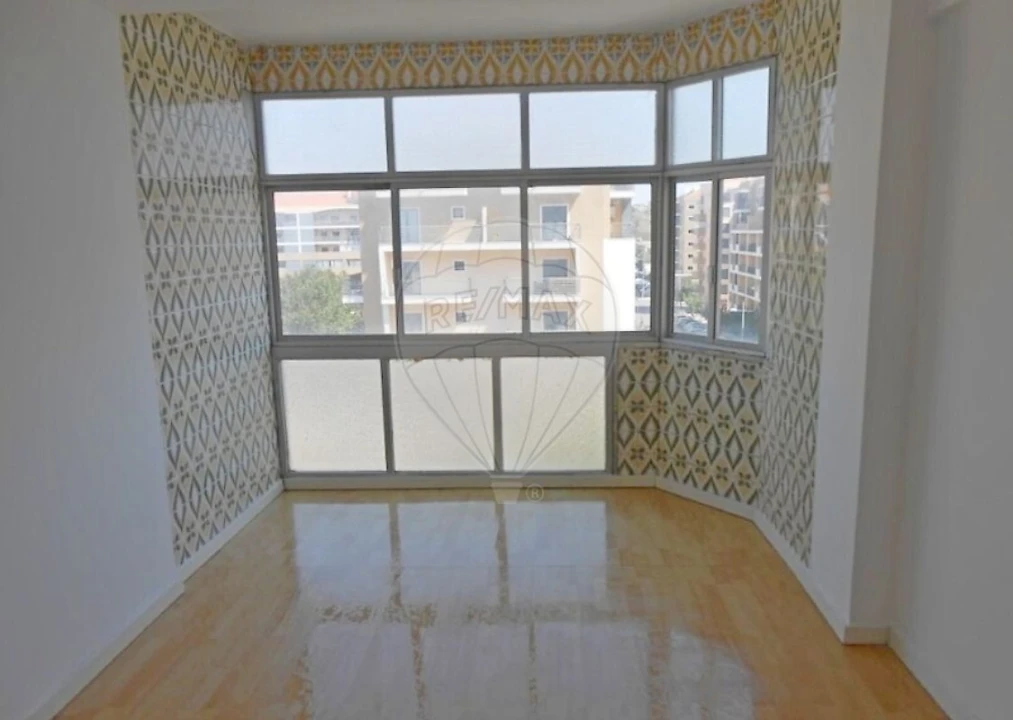 Apartamento T3 para Venda em Mina de Água Foto 1