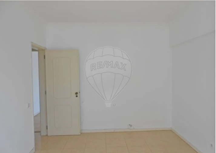 Apartamento T3 para Venda em Mina de Água Foto 2