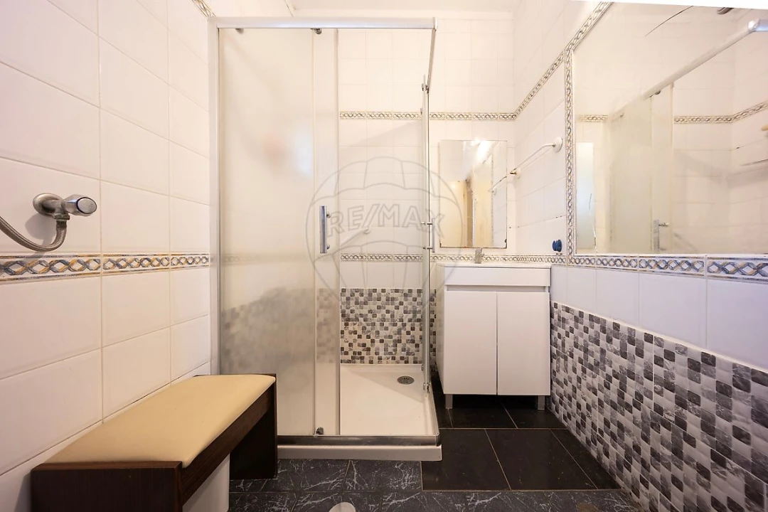 Moradia T3 para Venda em Vale de Santarem Foto 15