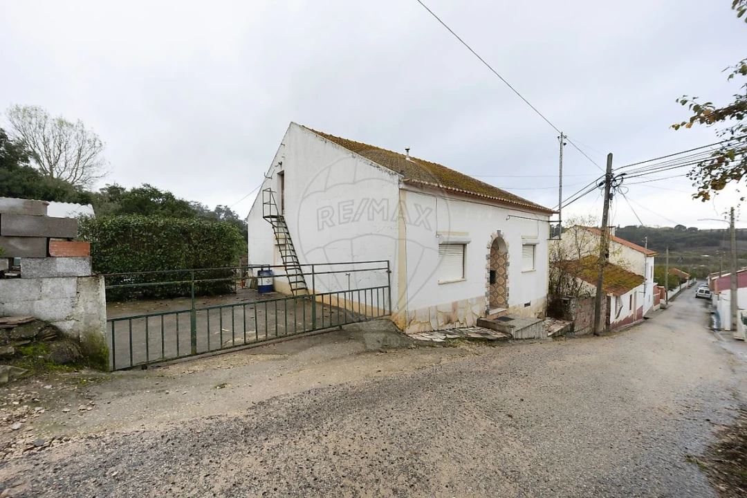 Moradia T3 para Venda em Vale de Santarem Foto 2