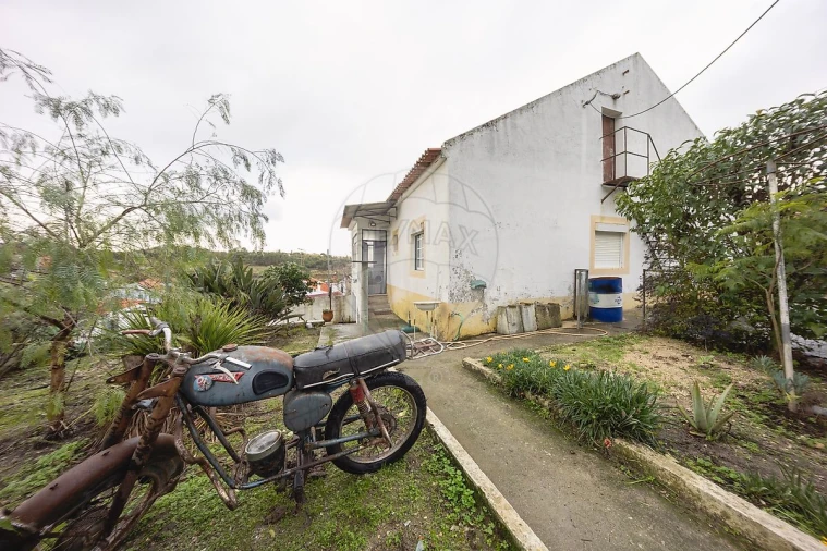 Moradia T3 para Venda em Vale de Santarem Foto 7