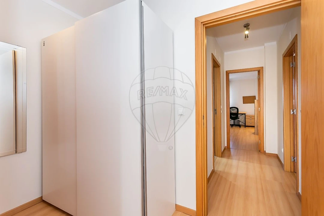 Apartamento T2 para Arrendamento em Lumiar Foto 13