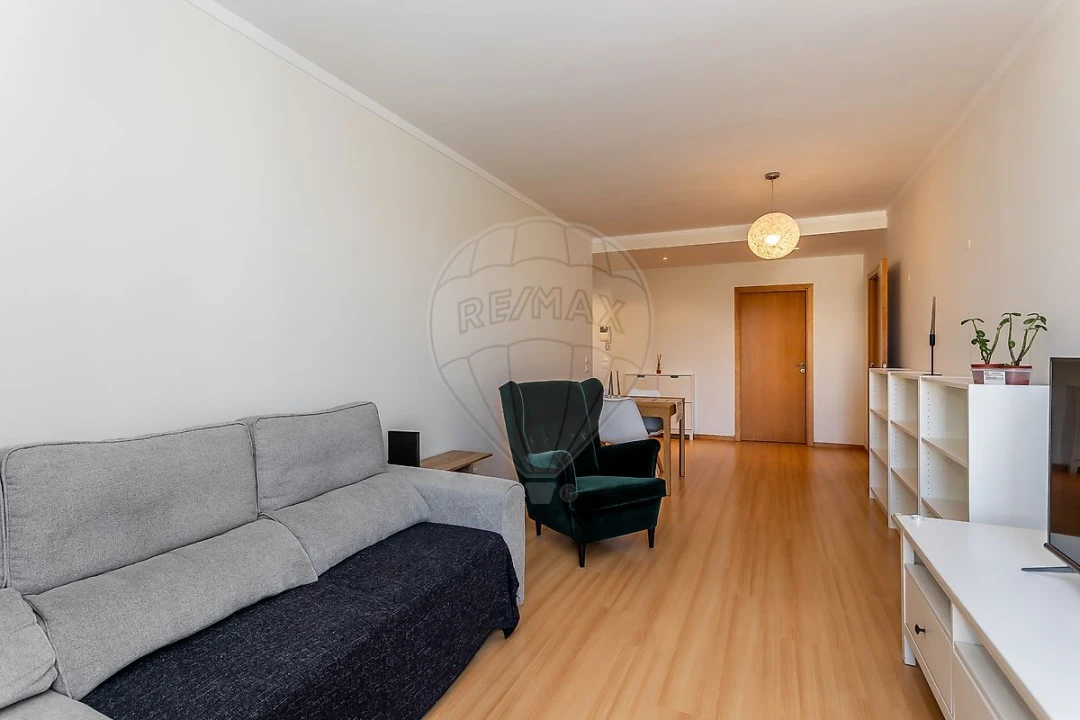 Apartamento T2 para Arrendamento em Lumiar Foto 5