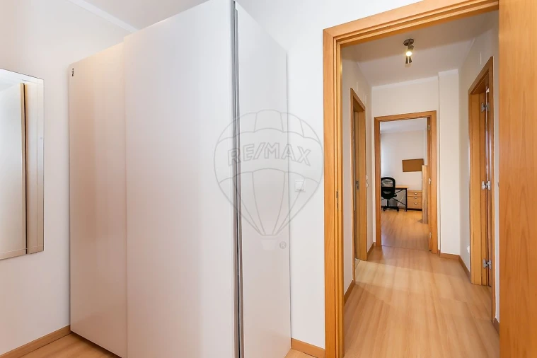 Apartamento T2 para Arrendamento em Lumiar Foto 13