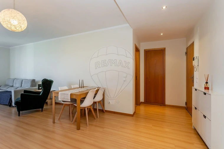 Apartamento T2 para Arrendamento em Lumiar Foto 7