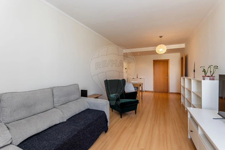 Apartamento T2 para Arrendamento em Lumiar Foto 5