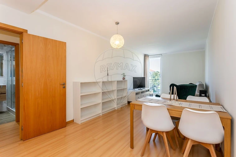 Apartamento T2 para Arrendamento em Lumiar Foto 6