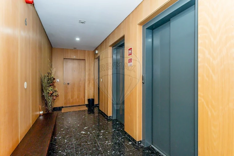 Apartamento T2 para Arrendamento em Lumiar Foto 23