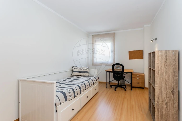Apartamento T2 para Arrendamento em Lumiar Foto 11