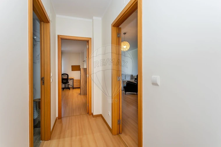 Apartamento T2 para Arrendamento em Lumiar Foto 8