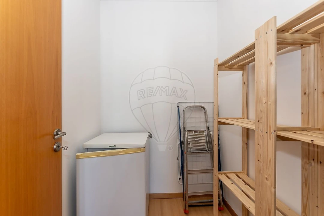 Apartamento T2 para Arrendamento em Lumiar Foto 21