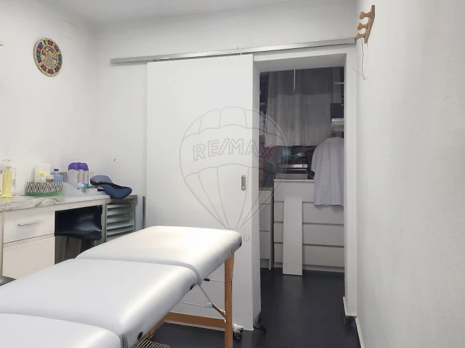 Loja para Arrendamento em Areeiro Foto 4