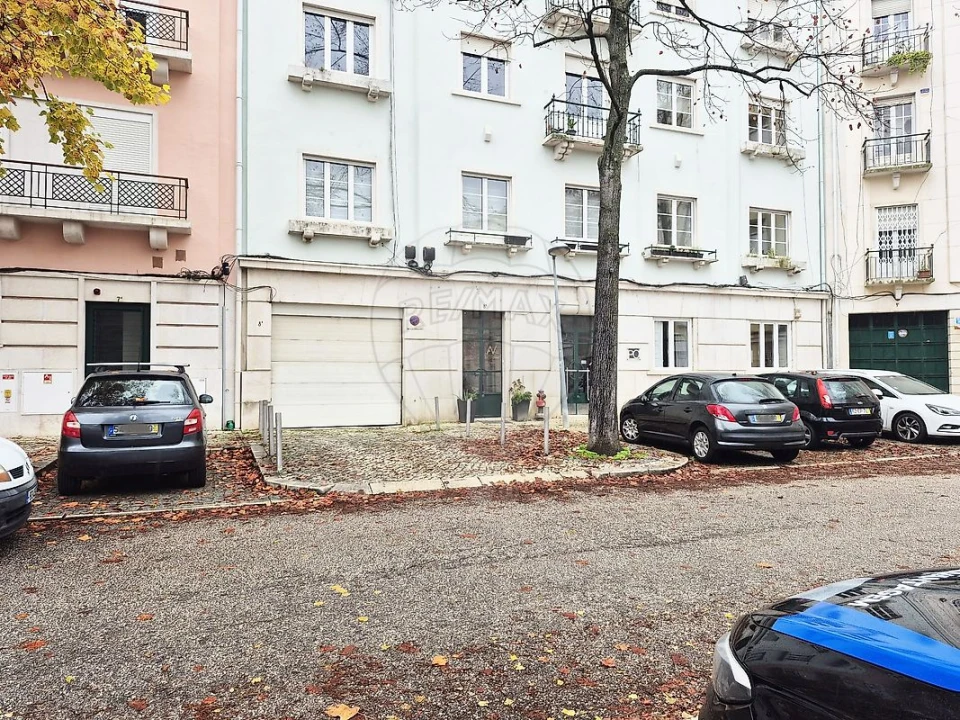 Loja para Arrendamento em Areeiro Foto 1