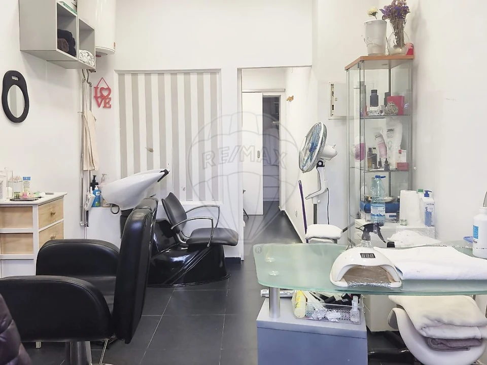 Loja para Arrendamento em Areeiro Foto 2