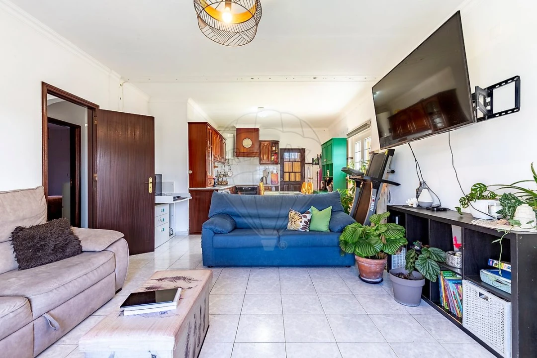 Moradia T2 para Venda em Miragaia e Marteleira Foto 6